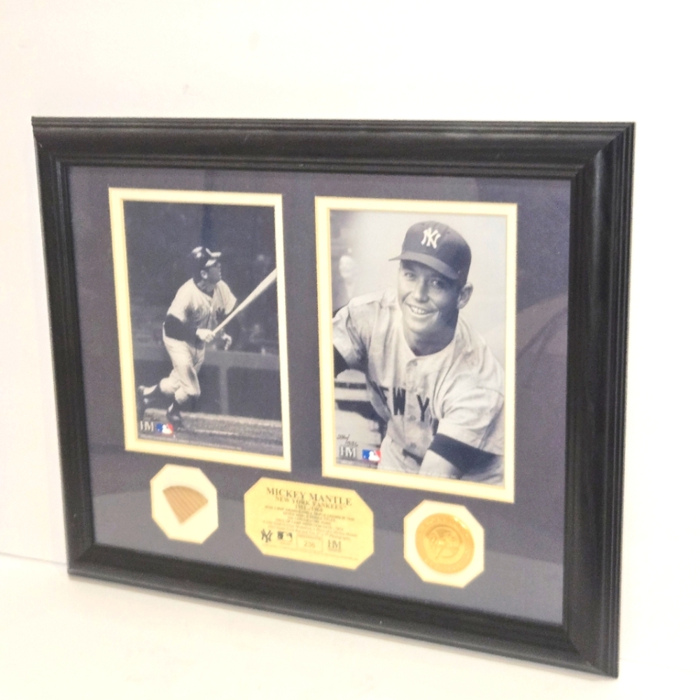 MICKEY MANTLE NY YANKEES PHOTOS 1961 GAME BAT & GOLD COIN HIGHLAND MINT FRAMED